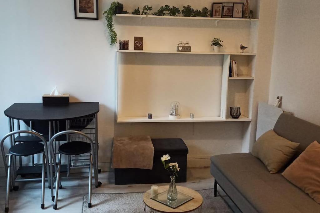 Appartement Studio Fonctionnel Et Cosy à Gentilly Extérieur photo